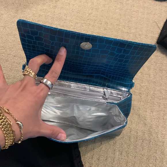 Guess purse - Picture 11 of 11